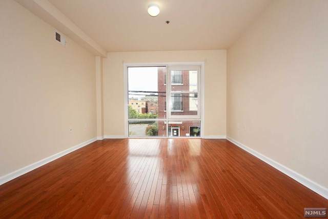 48 Union Street - Photo 1