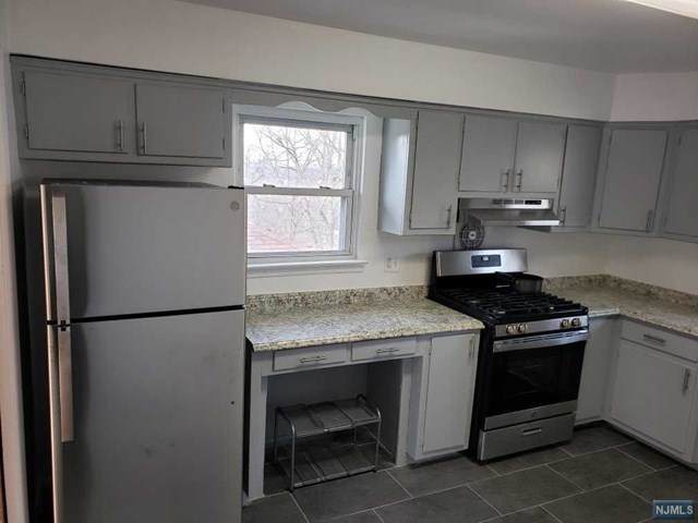 581 Carpenter Place - Photo 1