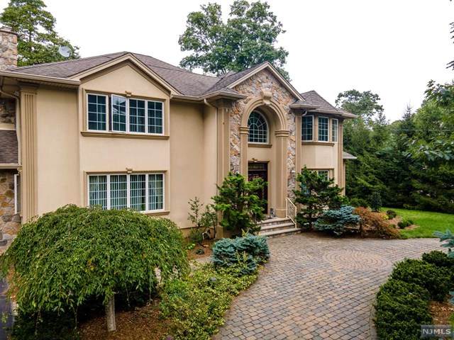 143 Dogwood Drive - Photo 1