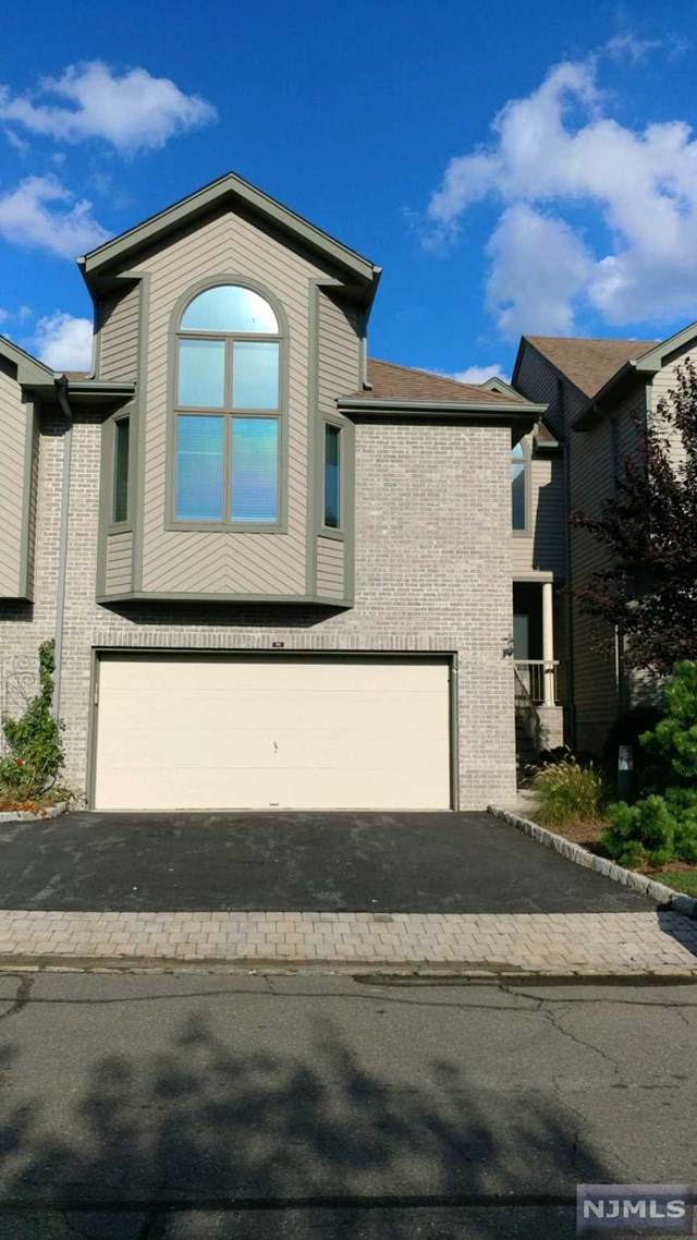 710 Holly Court - Photo 1