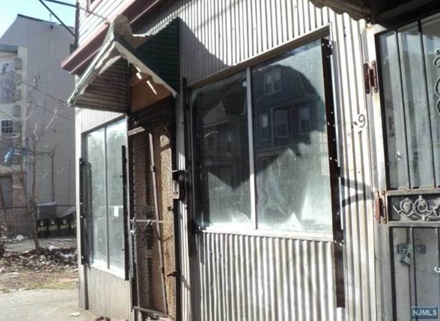 639 Grove Street - Photo 1