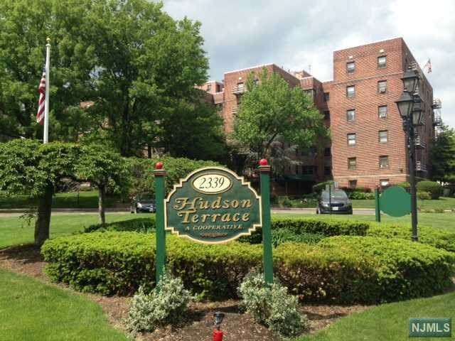 2333 Hudson Terrace - Photo 1