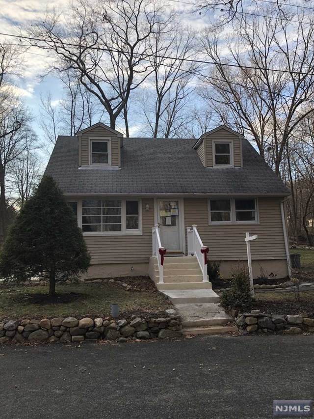 13 Oakwood Avenue - Photo 1