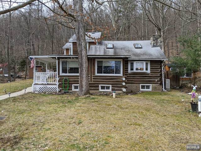 218 Bearfort Road - Photo 1