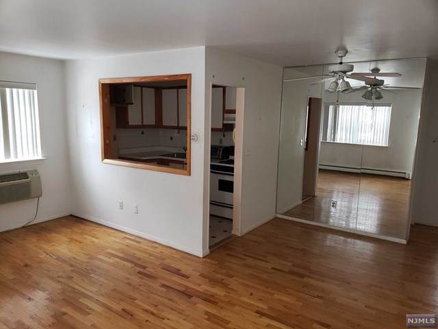 25 River Road - Photo 1