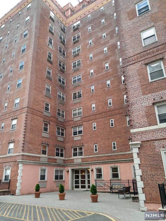 70 Munn Avenue - Photo 1
