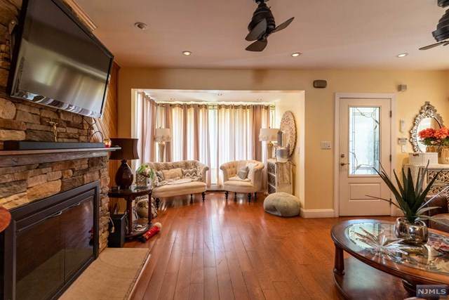 45 Garden Avenue - Photo 1
