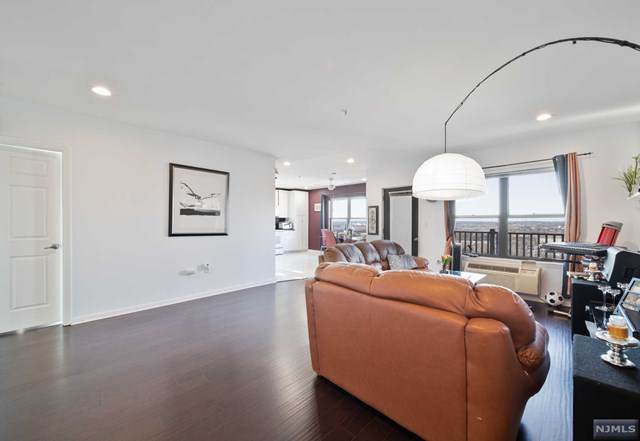 8915 Bergenwood Avenue - Photo 1