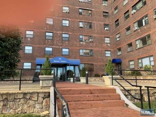 6515 Kennedy Boulevard - Photo 1