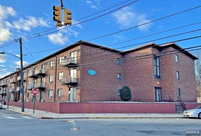 550 Central Avenue - Photo 1