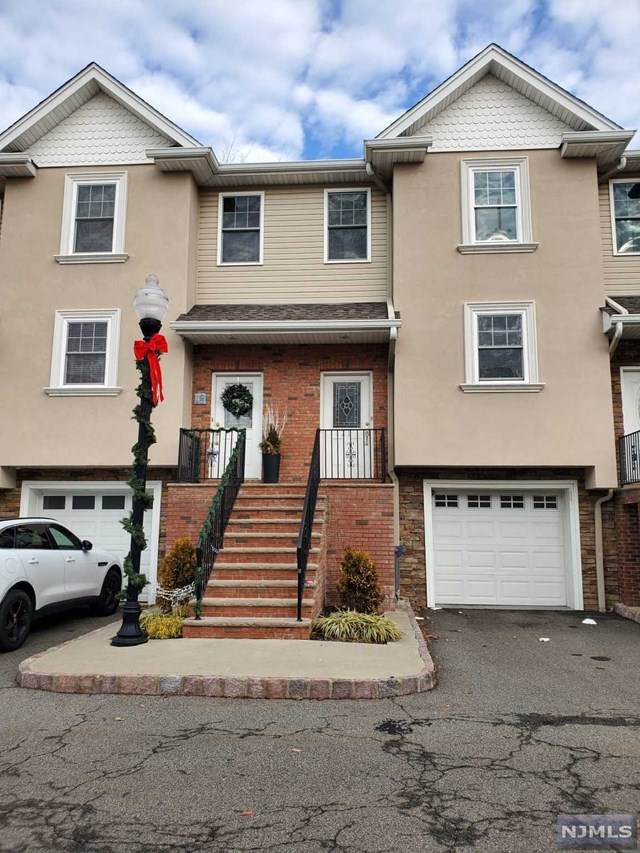 21 Michael Lane - Photo 1