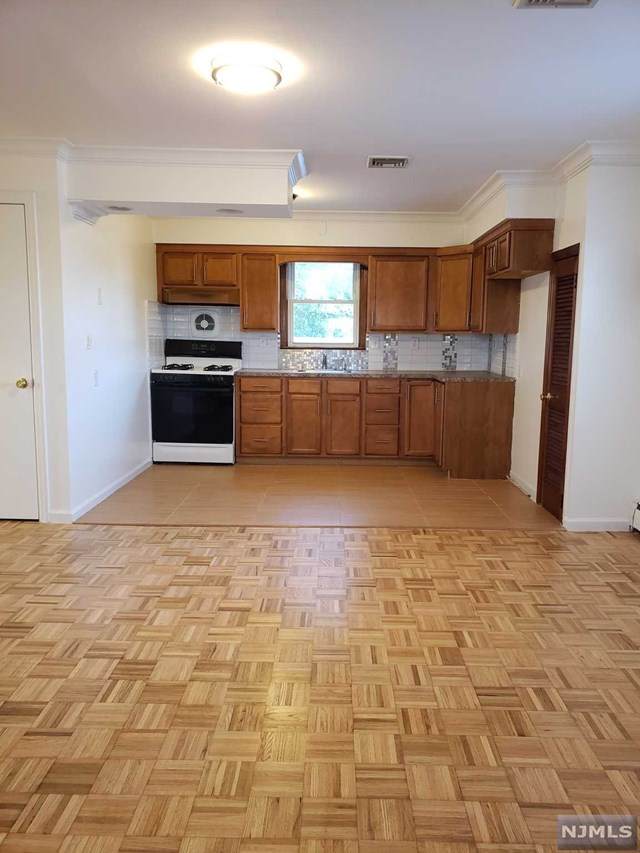17 Stone Avenue - Photo 1