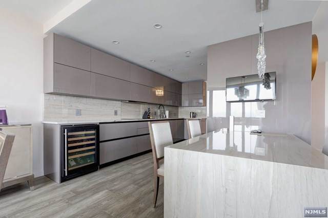 100 Carlyle Drive - Photo 1