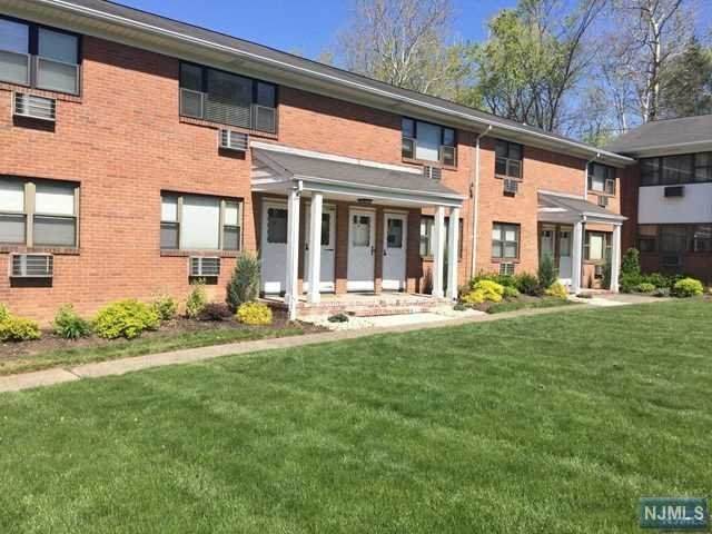 15F Colonial Drive - Photo 1