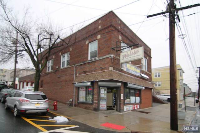 53 Davis Avenue - Photo 1