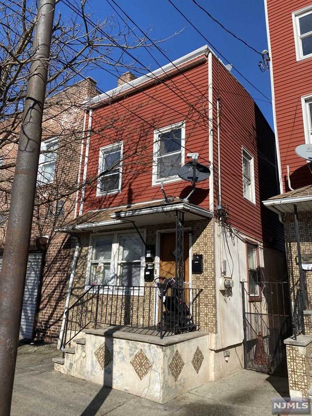204 Chestnut Street - Photo 1