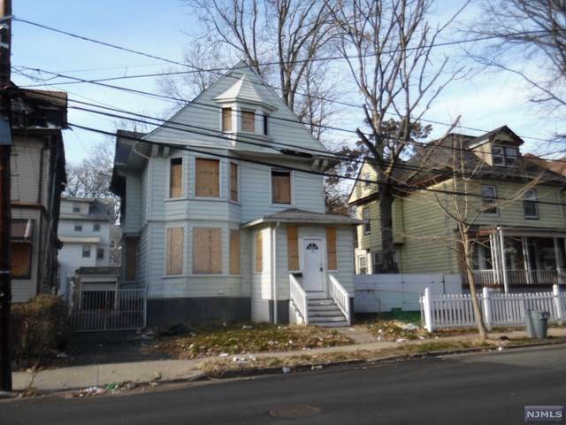33 End Avenue - Photo 1