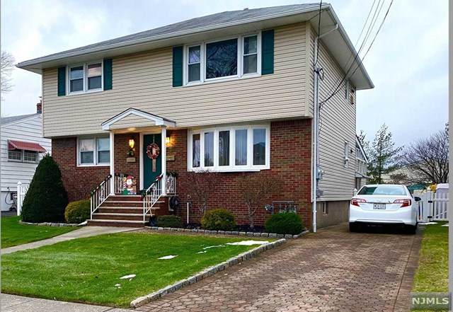 363 Woodcrest Place - Photo 1