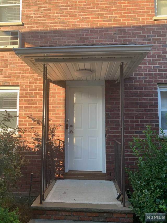 395 Park Street - Photo 1