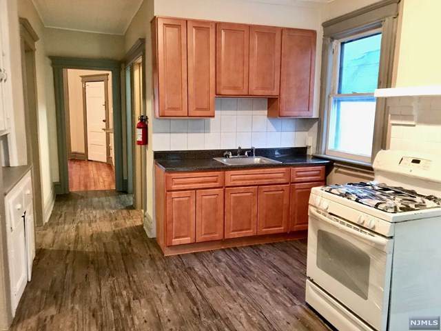 937 Grove Street - Photo 1