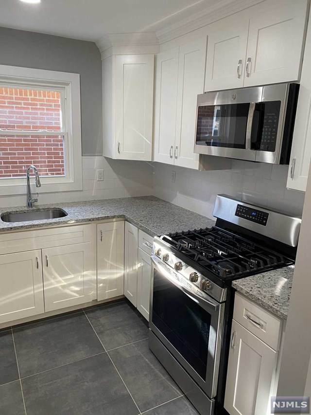262-264 River Road - Photo 1