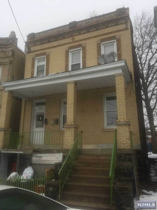 235 Oakdene Avenue - Photo 1
