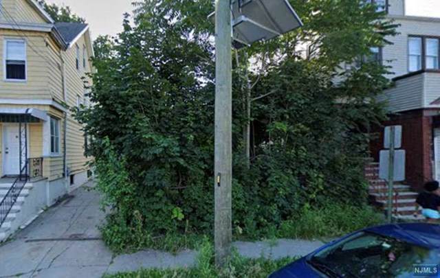 402 Myrtle Avenue - Photo 1
