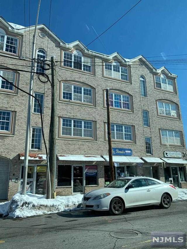 339-345 Morris Avenue - Photo 1