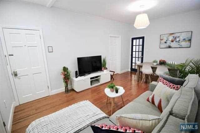 6104 Highland Place - Photo 1
