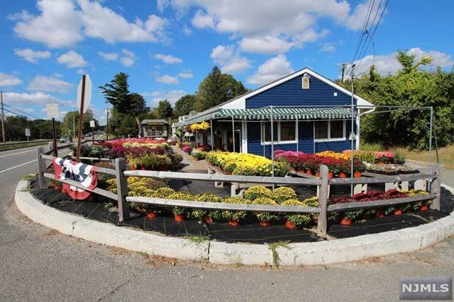 209 Newton Sparta Road - Photo 1
