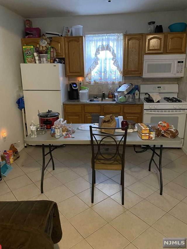 443 18th Street - Photo 1