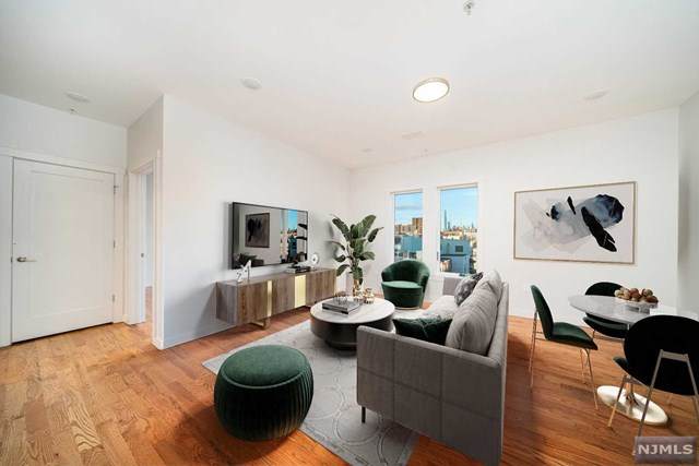541 42nd Street - Photo 1
