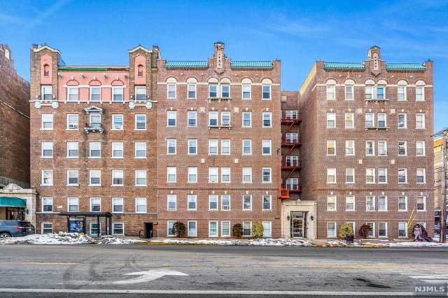 5911 Kennedy Boulevard - Photo 1