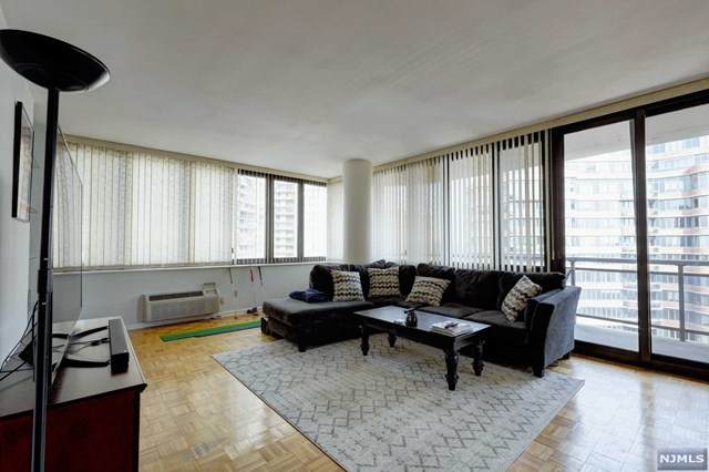 100 Carlyle Drive - Photo 1