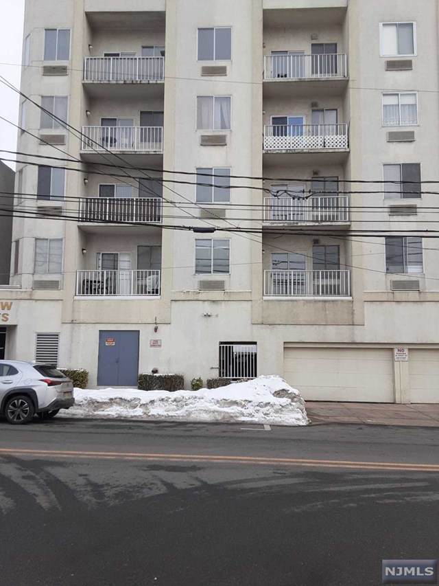 320 Anderson Avenue - Photo 1