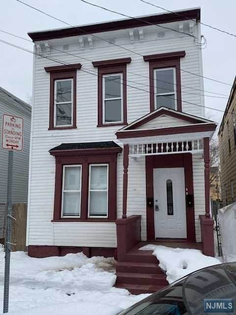 447 17th Street - Photo 1