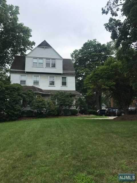 320 Spring Avenue - Photo 1