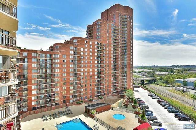 1105 Harmon Cove Tower - Photo 1