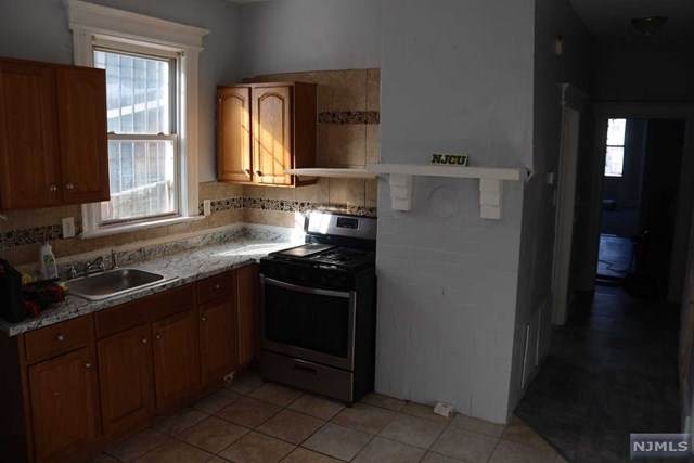 494 19th Street - Photo 1