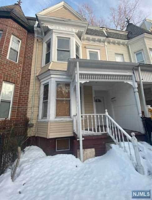 233 5th Street - Photo 1