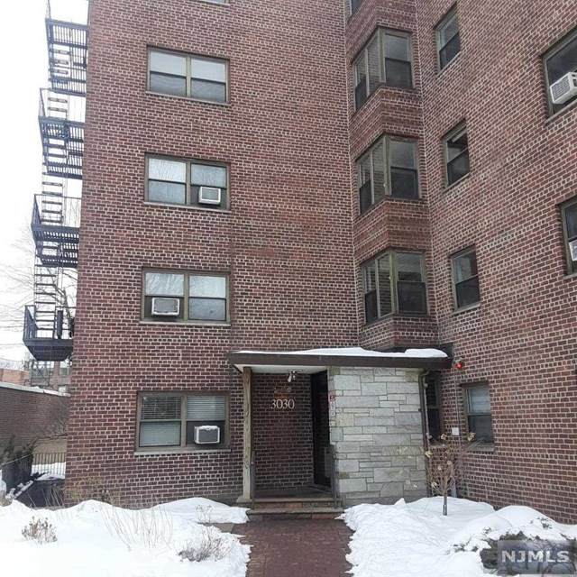 3030 Linwood Avenue - Photo 1