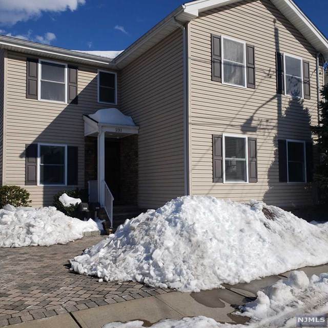 231 Wallington Avenue - Photo 1