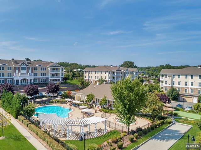 910 Four Seasons Lane - Photo 1
