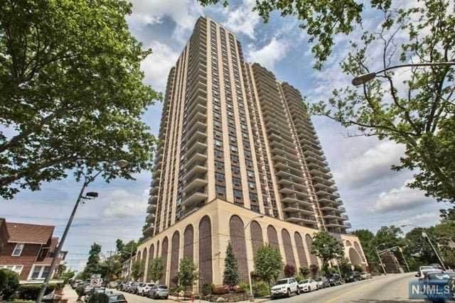 7855 Boulevard East - Photo 1