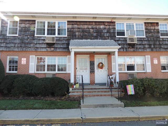 250 Rochelle Avenue - Photo 1