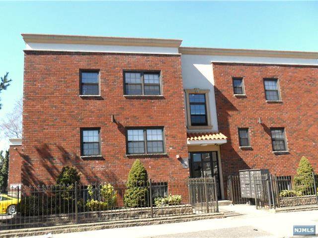149 Grove Street - Photo 1