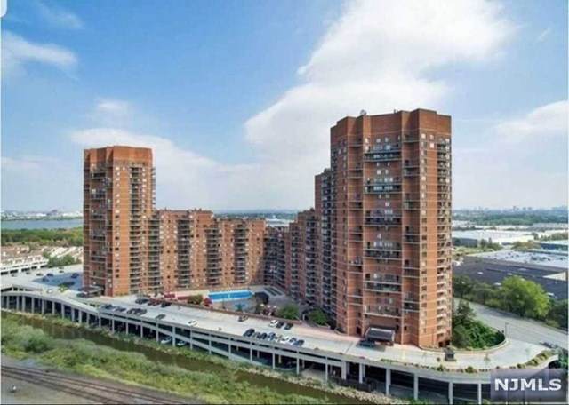 216 Harmon Cove Tower - Photo 1