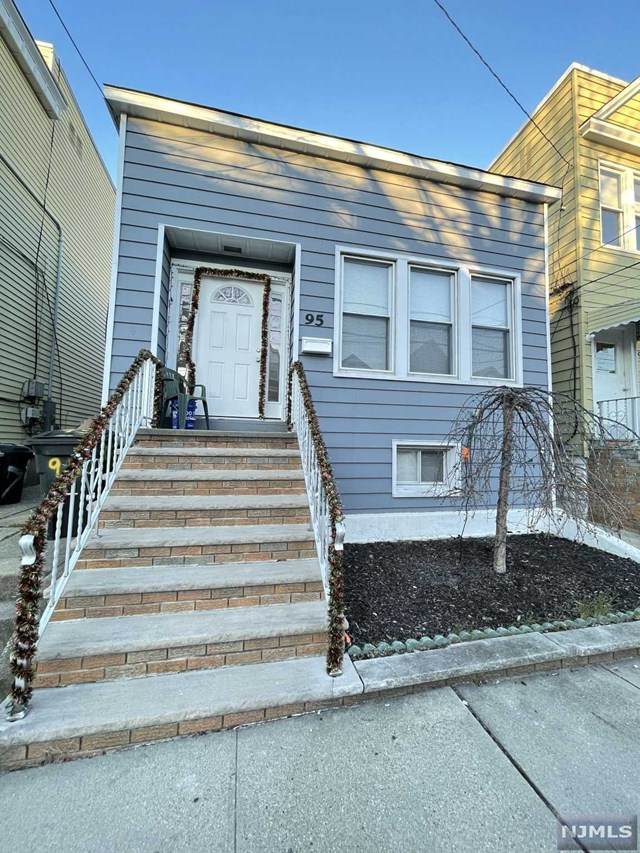 95 43rd Street - Photo 1