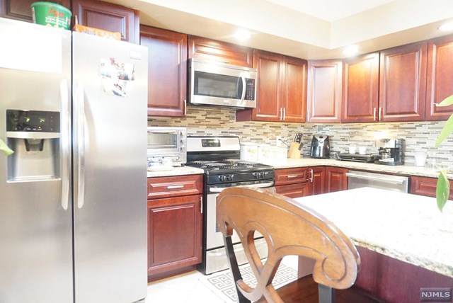 1221 Hillside Place - Photo 1
