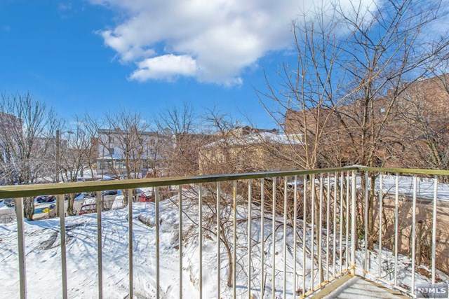 673 Bergen Avenue - Photo 1